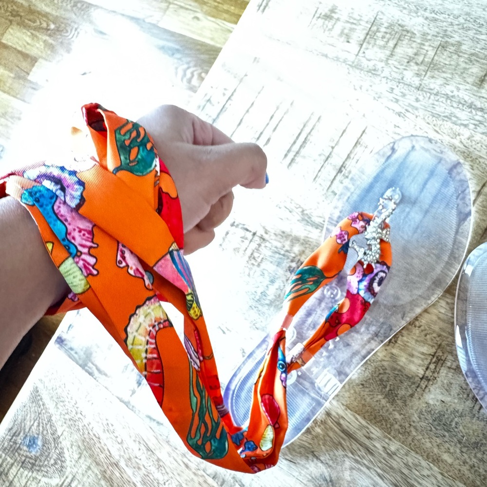 INC MALANA Orange seahorse jelly Sandals rhinestones thong jellies scarf - Picture 5 of 8